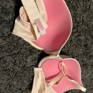 Wear everywhere bra / push up 36DD!